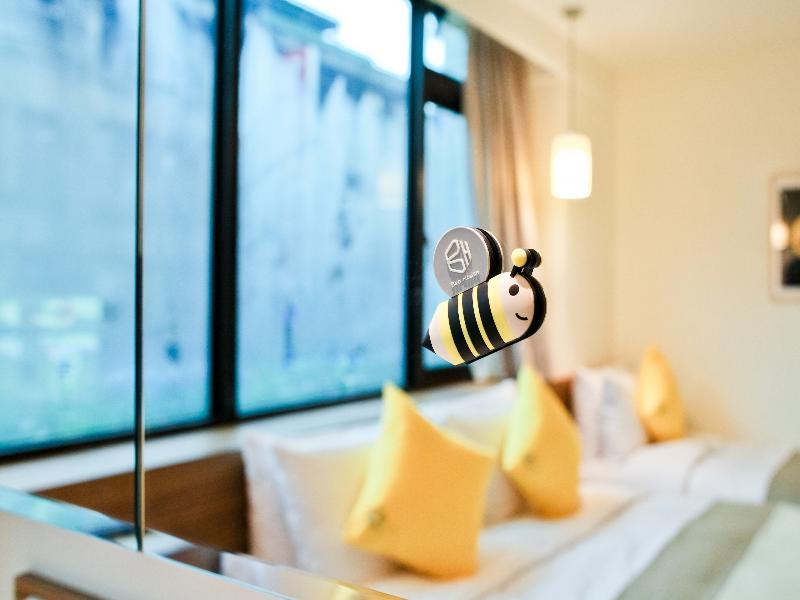Khách sạn Bee House By Cosmos Creation - Main Station 3*