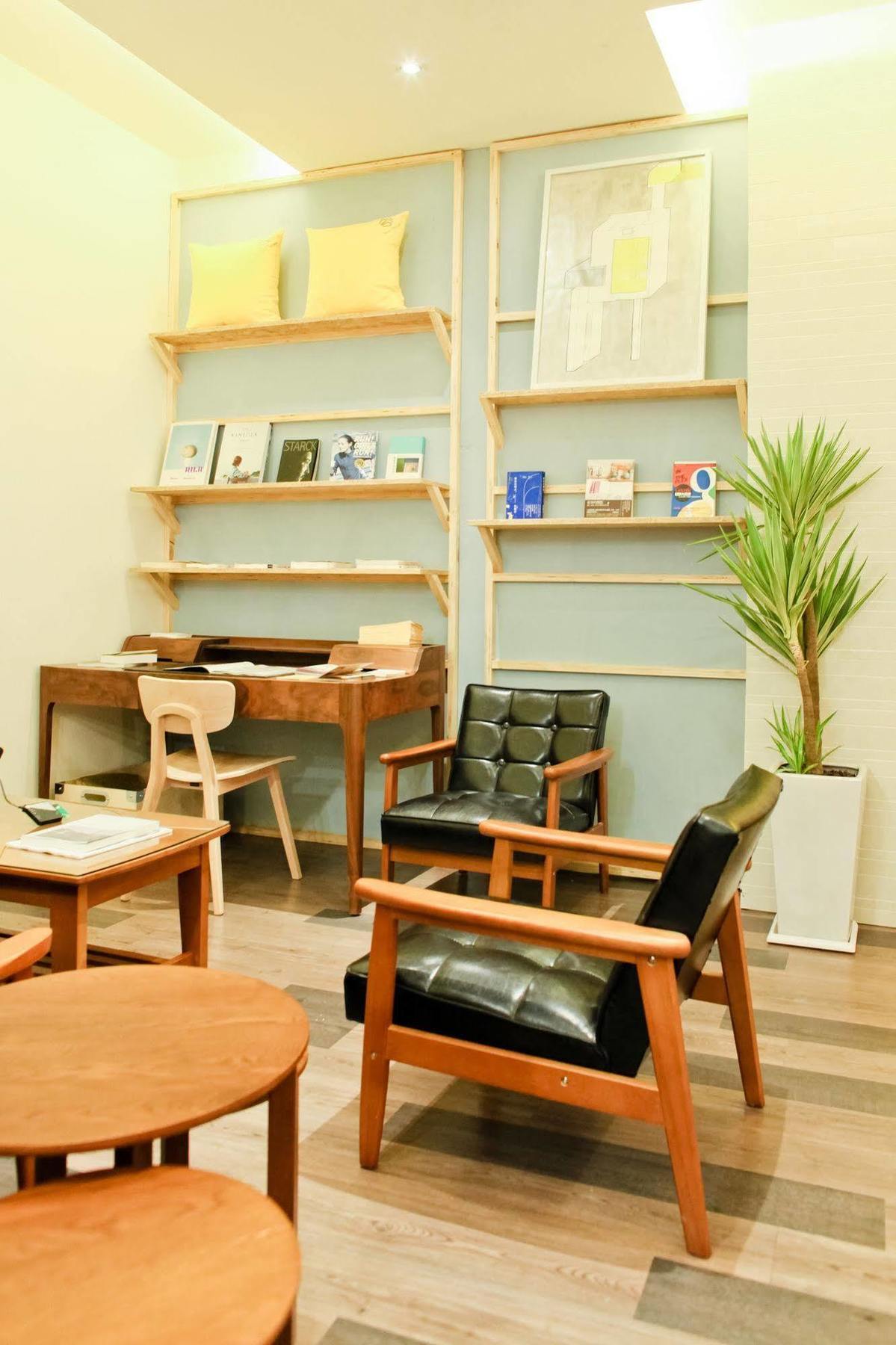 Bee House By Cosmos Creation - Main Station Khách sạn 3*