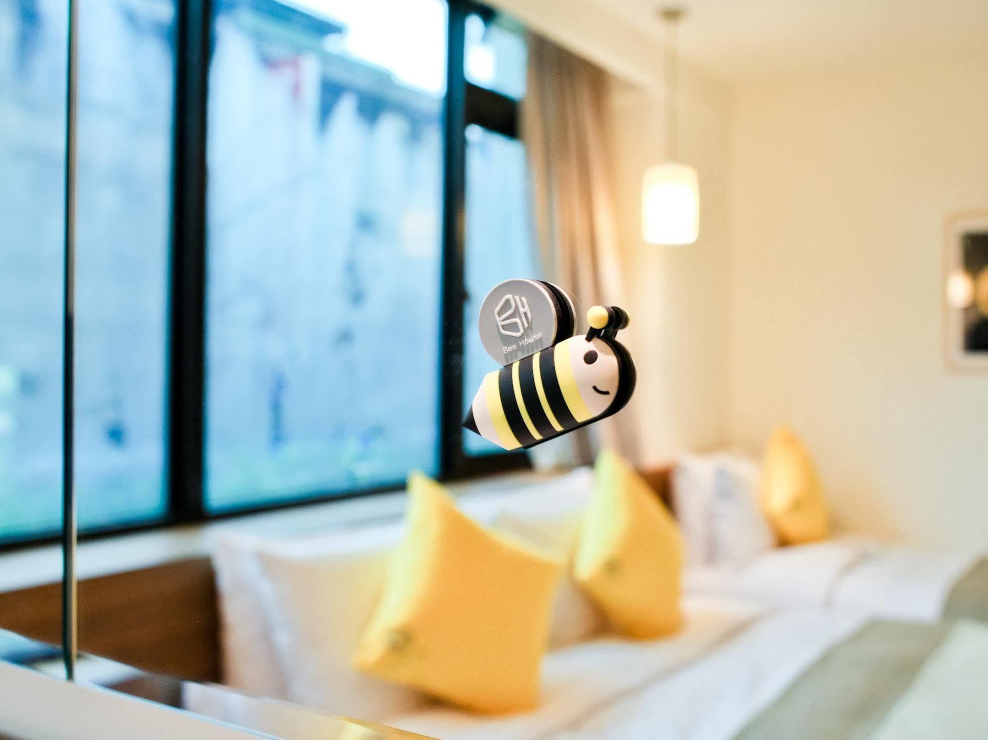 Bee House By Cosmos Creation - Main Station Khách sạn Đài Bắc